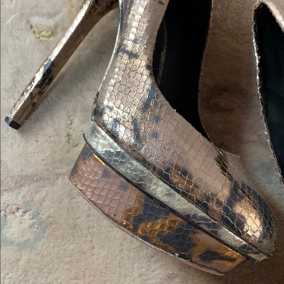 Brian Atwood Python Gold Heels. Size 6. - Picture 4 of 7